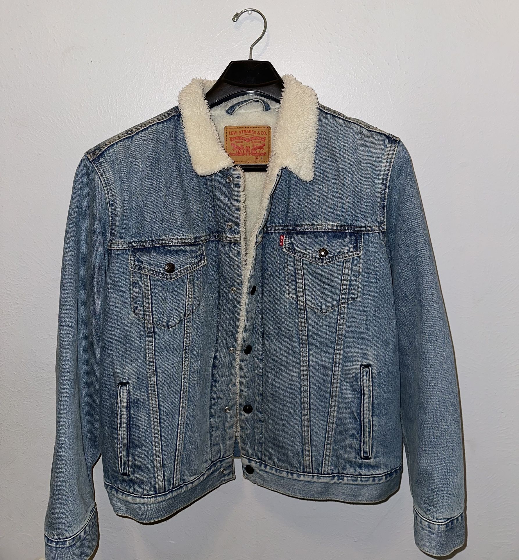 Me s large levi’s sherpa jean jacket