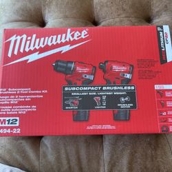 Milwaukee Drill Set