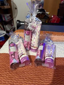 Bath & Body Works, Sweet Pea, Women’s Body Spray and Body Cream Gift Set, New Items