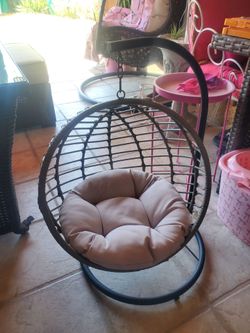 Pet hanging/swinging chair