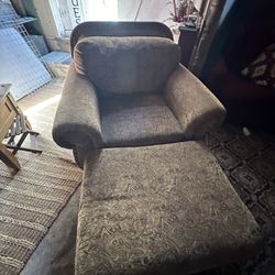 chair and a half with ottoman Like New Condition 