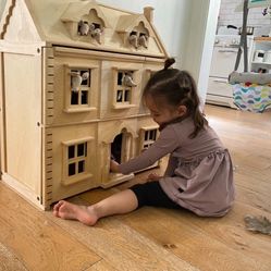 Plan Toys Victorian Dollhouse