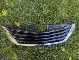 2011-2020 Toyota Sienna Le Grill OEM