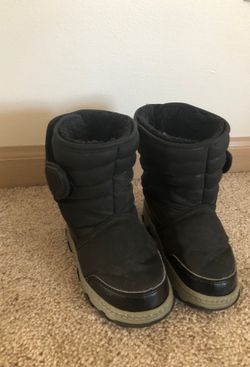 Old Mill toddler snow boots