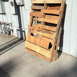 Free Wood Pallets