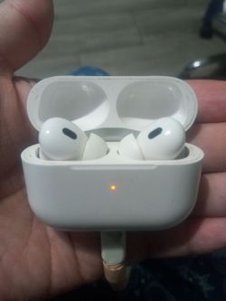 Air Pod Pro 2nd Gen w/ charger