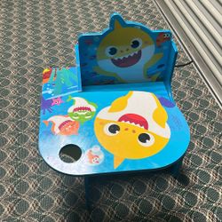 baby shark desk