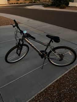 gray Huffy Rock Creek 24-inch mountain bike