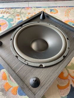 Powered Subwoofer BIC Venturi V1220 200W VGC!