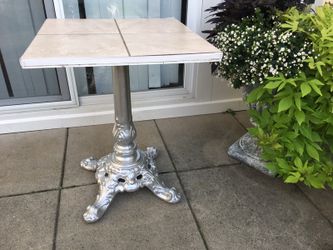 Patio or coffee shop cast iron decorative table ,Heavy!!!