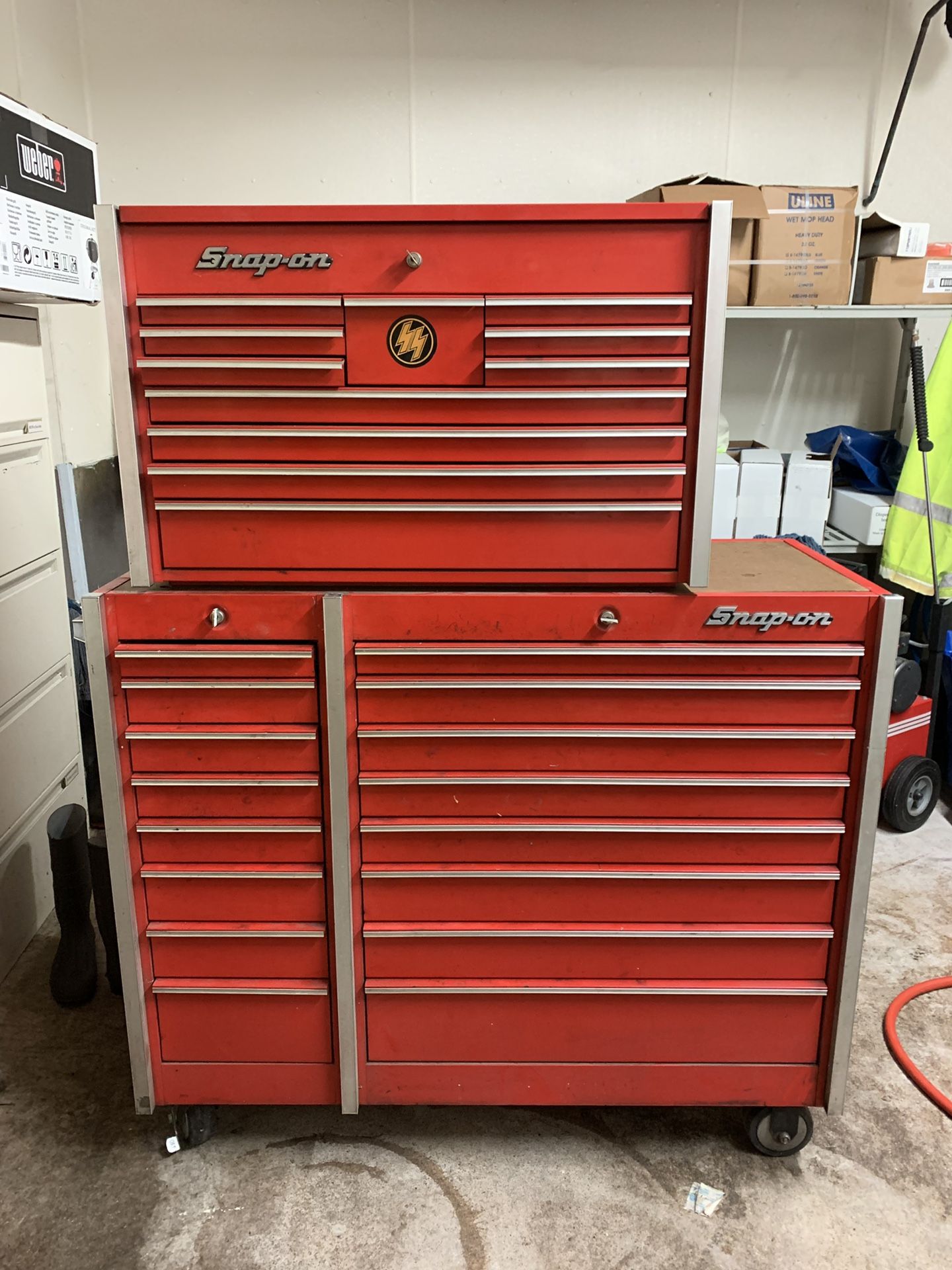 Snap on tool boxes. 16 drawer and 11 drawer