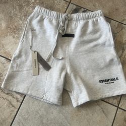 essential shorts
