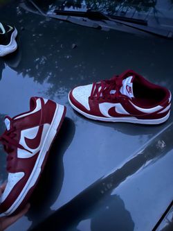 Maroon Nike sb dunks