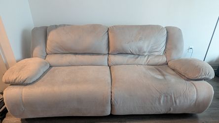 Ashley Furniture Toletta Reclining Couch