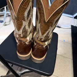 Ariat boots size 13D