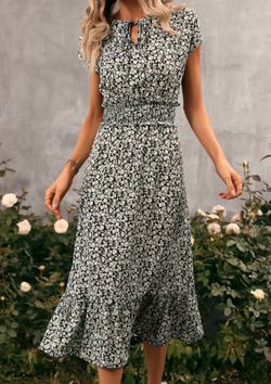NEW Women’s Black Green Floral Smocked Waist Ruffle Hem Midi Dress Size Small & Medium