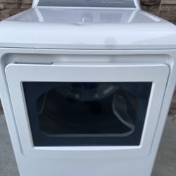Ge Gas Dryer  Oversized Capacity plus