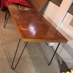 Table With Hairpin Legs 