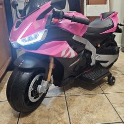 Kids Aprilia RSV4 24v Battery Powered Ride On Motorcycle