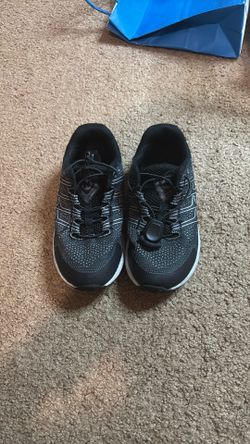 Boy’s Shoes 11
