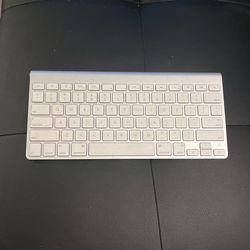 Apple Portable/Mobile Keyboard 