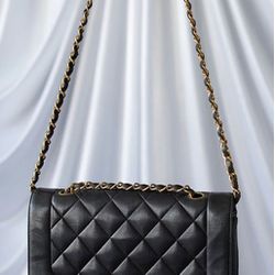 Authentic Chanel Quilted Lambskin Diana Flap Medium