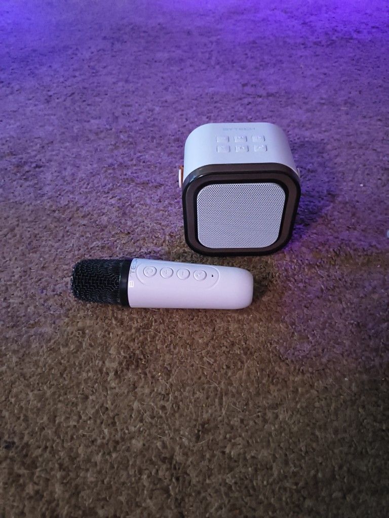 Bluetooth Karaoke Machine 