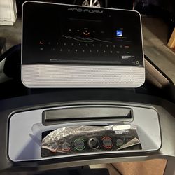 Bargain Deal!! Great Deal!! Brand New Pro Form Carbon TL Treadmill Running Machine Corredora Exclusive Retails: $599+tax
