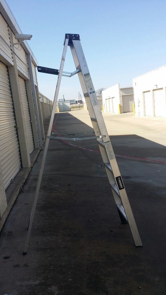 8ft Ladder Aluminum Frame Husky For In Plano Tx Offerup 8ft Ladder Aluminum Frame Husky Plano Tx