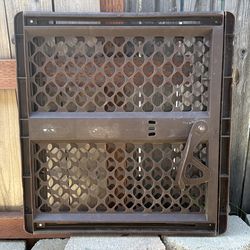 Expandable Gate