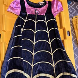 Vampirina Disney Costume Toddler 2T Halloween / Disfraz  Vestido Bebe 2T 