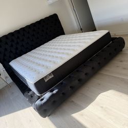 New King Bed Frame With Mattress 