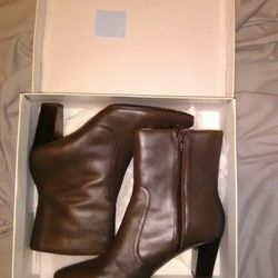 Women's Boots. High heel boots. Size 8. Leather Boots W/ Box