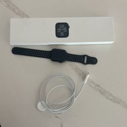 Apple Watch SE (2nd Gen) 44mm