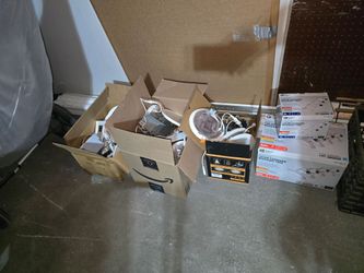 dimmable recessed light 6" and some 4"(20 + lights)
