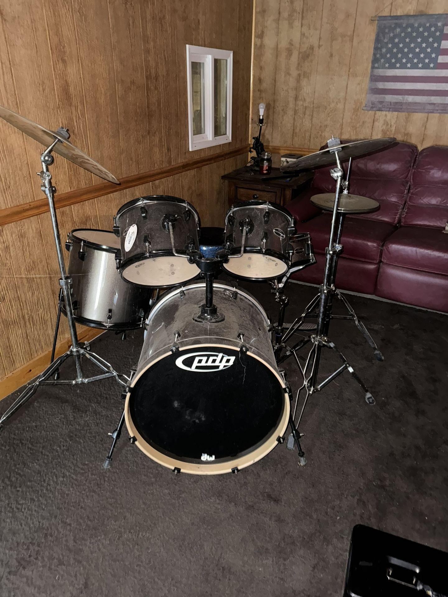 Pdp 5 piece MainStage drummer with zildjian ride, crash and high hat cymbals.