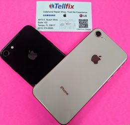 iPhone 8. 64GB. Factory unlocked 🔓 Like new condition 🎁 With warranty 🧾