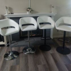 WHITE BAR STOOLS SET OF 2 OR 4 PCS 👉 35.00 EACH 👈💥 ON SALE 💥