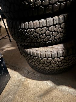 225/75R16 wrangles AT2 $350 obo