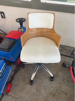 Adjustable office chair