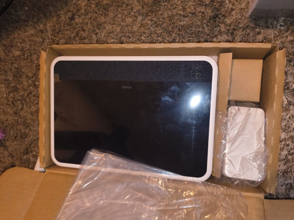 Brand New Vivint Security Base Monitor