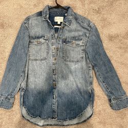 Universal Thread Denim Jacket, Small