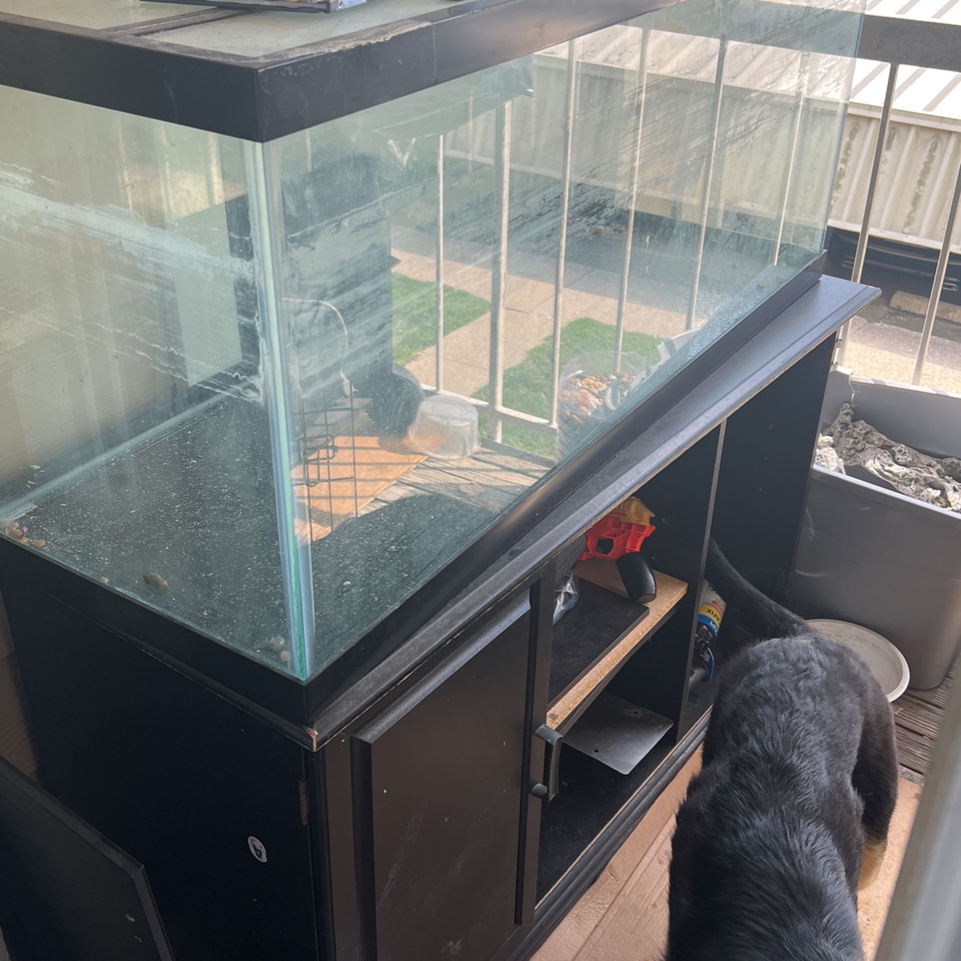 Fish tank 75 Gallons With Wood Stand