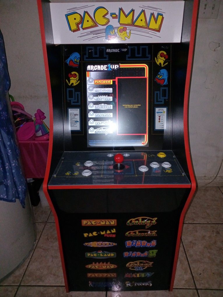 ARCADE 1 UP PAC MAN MACHINE.