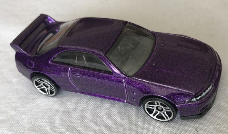 Hotwheels Nissan Skyline GT-R R33 in a rare purple! Hot Wheels