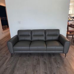 New Top Grain Genuine Trailer Couch / Free Delivery 