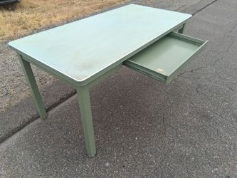 HON METAL DESK - Can Deliver 