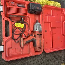 MILWAUKEE IMPACT DRIVER 1/2” 18 VOLT