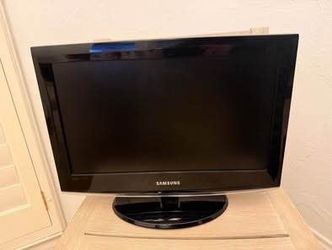Samsung TV 19”  Works great With Composite Input