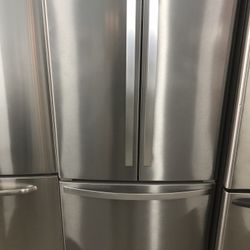 Stainless French Door Refrigerator With Ice Maker 